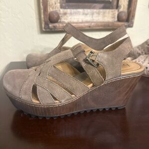 BOC- Women's Tan Wedge Sandals